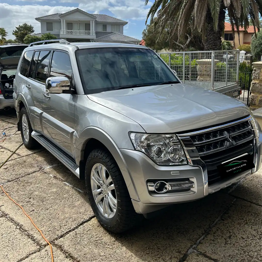 Mitsubishi Pajero Exterior Detail